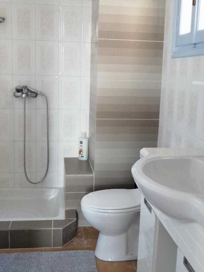 Aegina Port Apt 2-Διαμέρισμα Στο Λιμάνι Της Αίγινας 2 Exterior photo